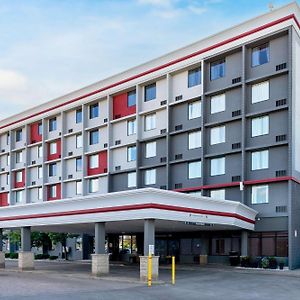 Best Western Plus Toronto Airport Hotel